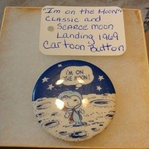 Vintage Snoopy pin 1969 "I'm on the Moon"